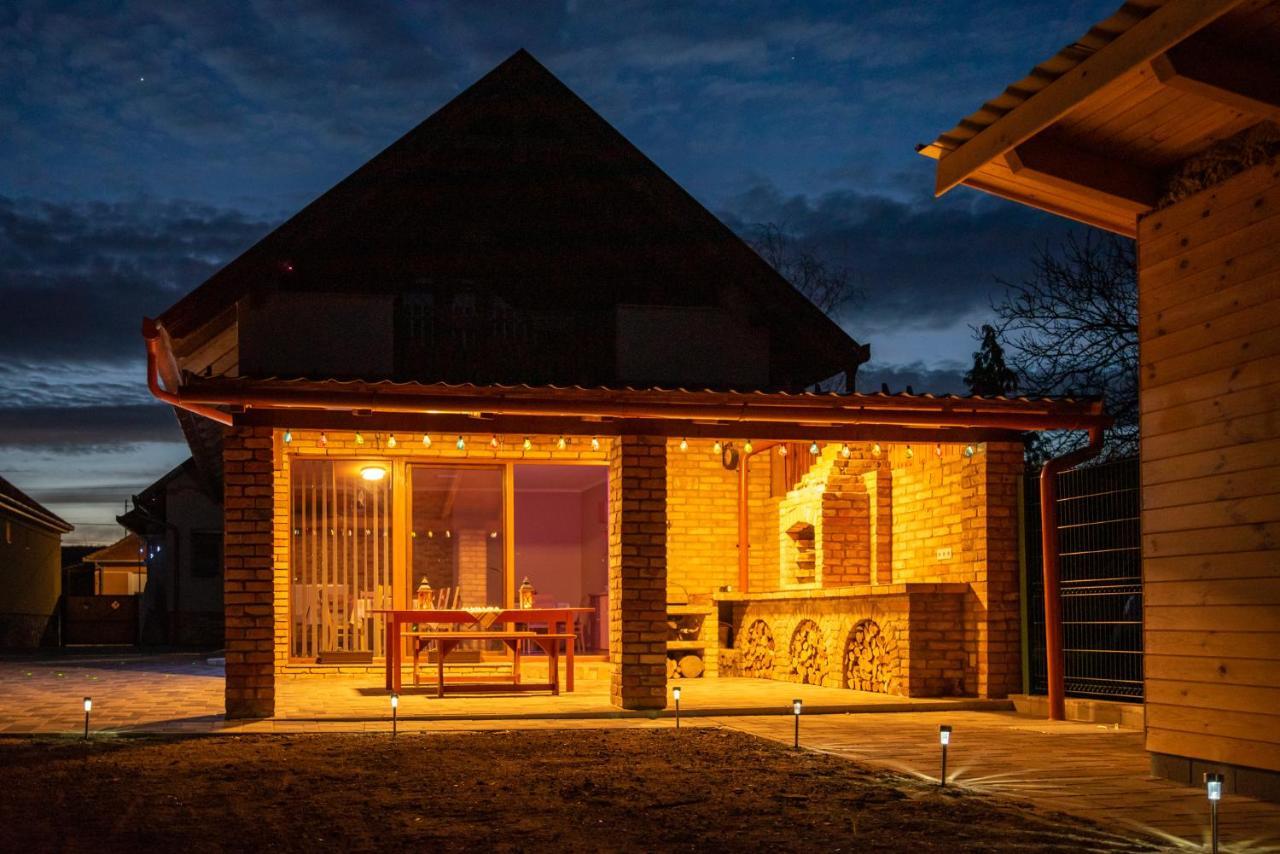 Benige Vendeghaz Otel Demjén Dış mekan fotoğraf