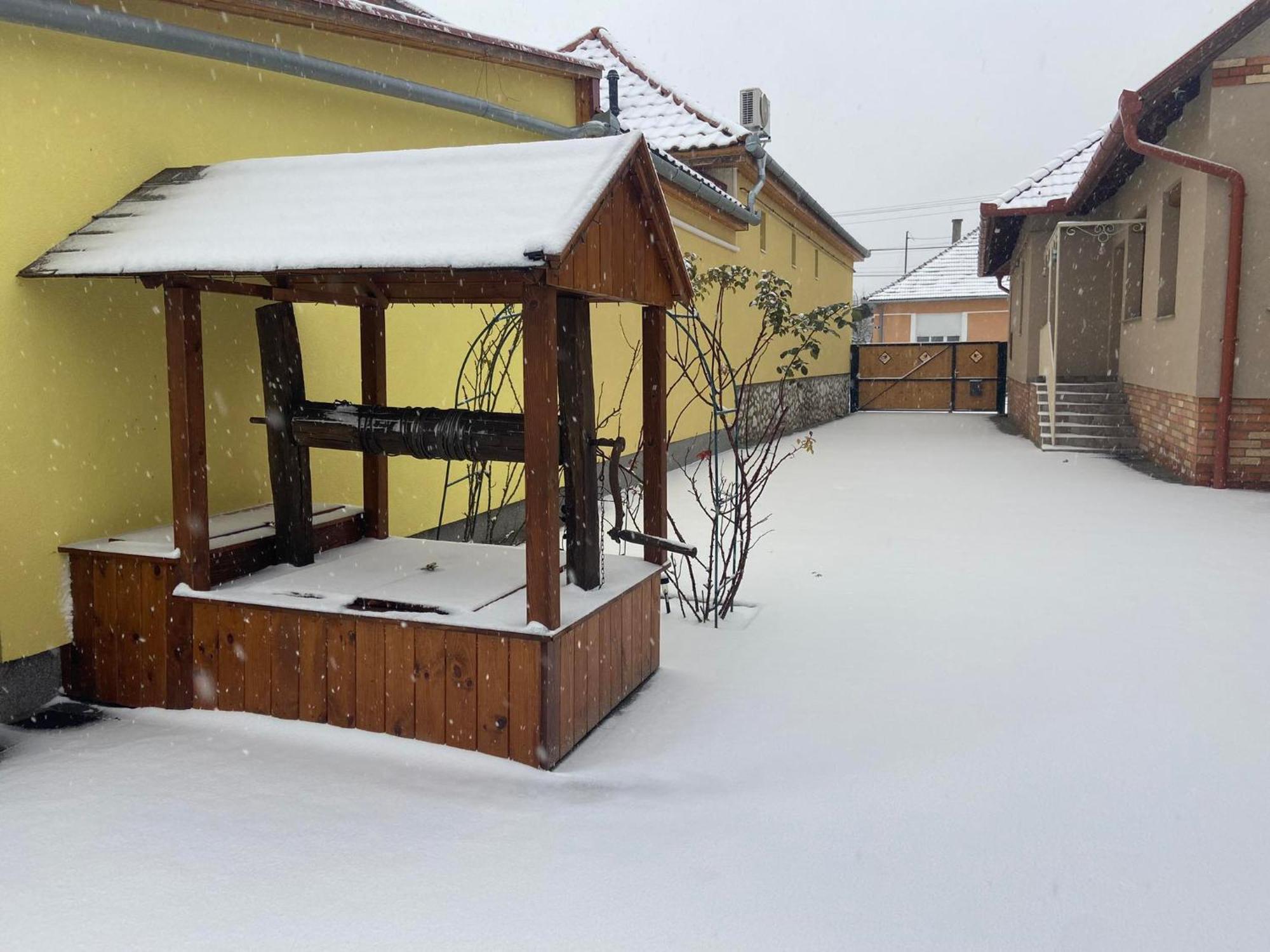 Benige Vendeghaz Otel Demjén Dış mekan fotoğraf