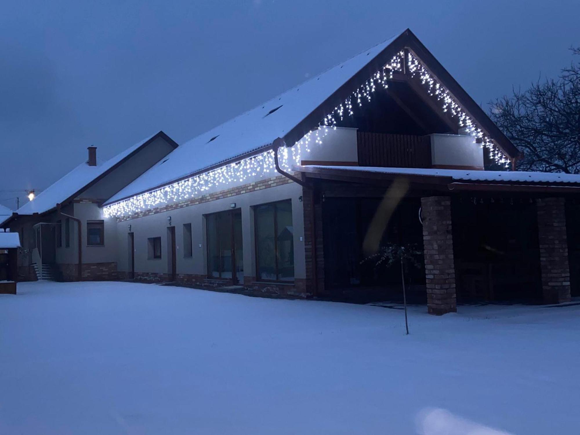 Benige Vendeghaz Otel Demjén Dış mekan fotoğraf